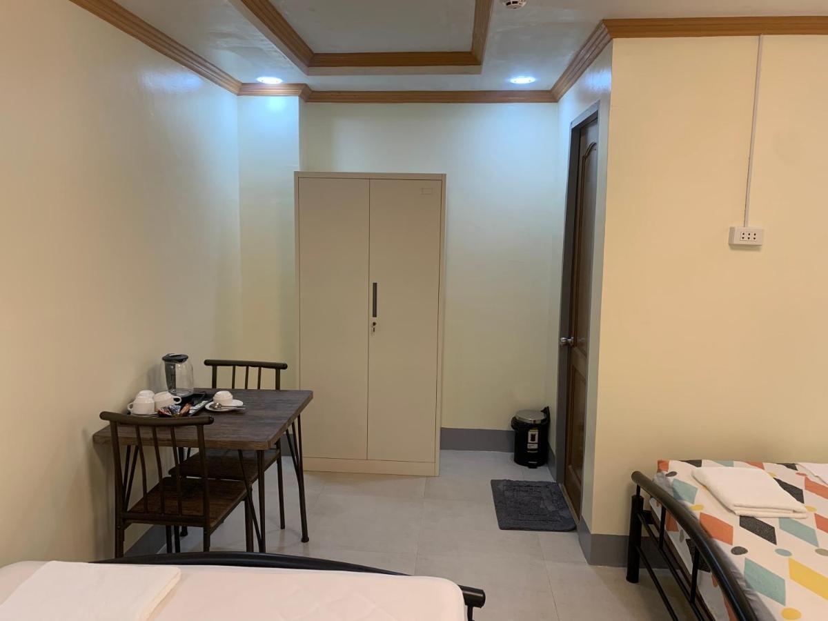 Zl Travelers Inn Batuan Bagian luar foto