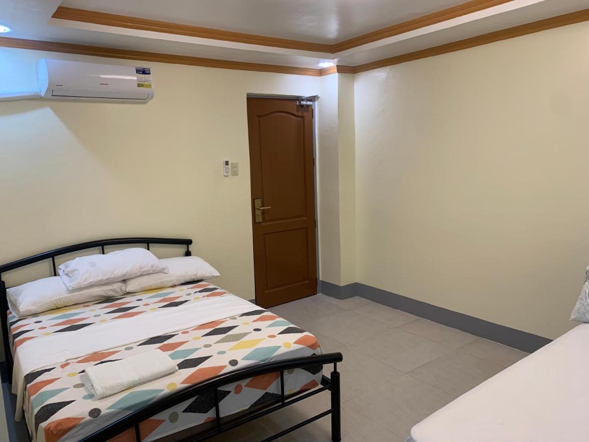 Zl Travelers Inn Batuan Bagian luar foto