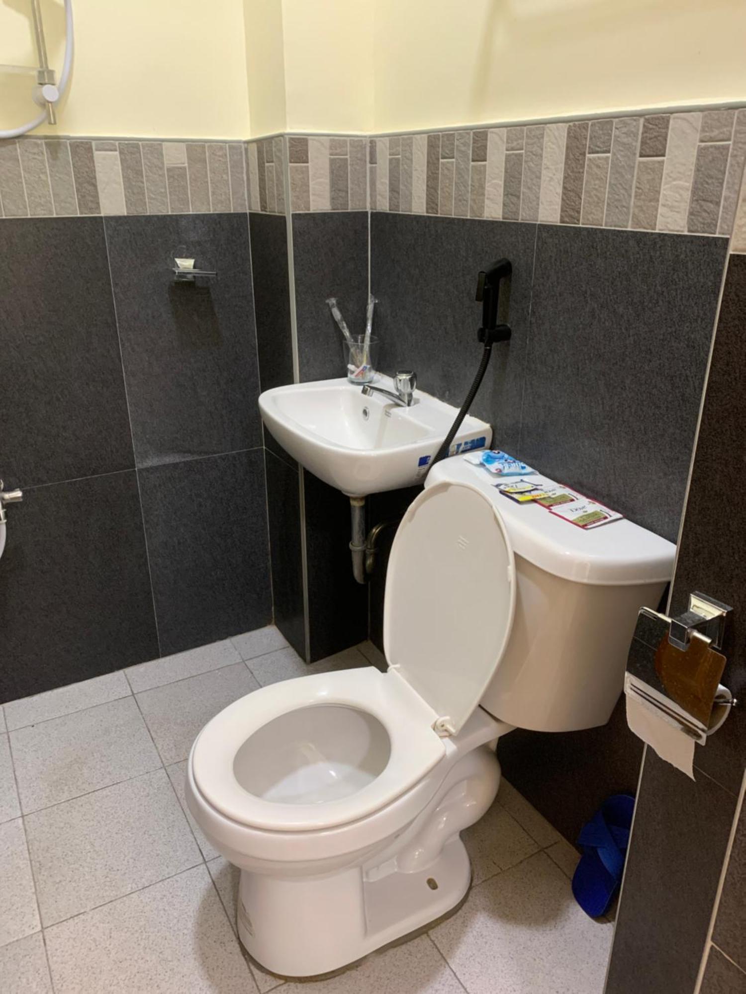 Zl Travelers Inn Batuan Bagian luar foto