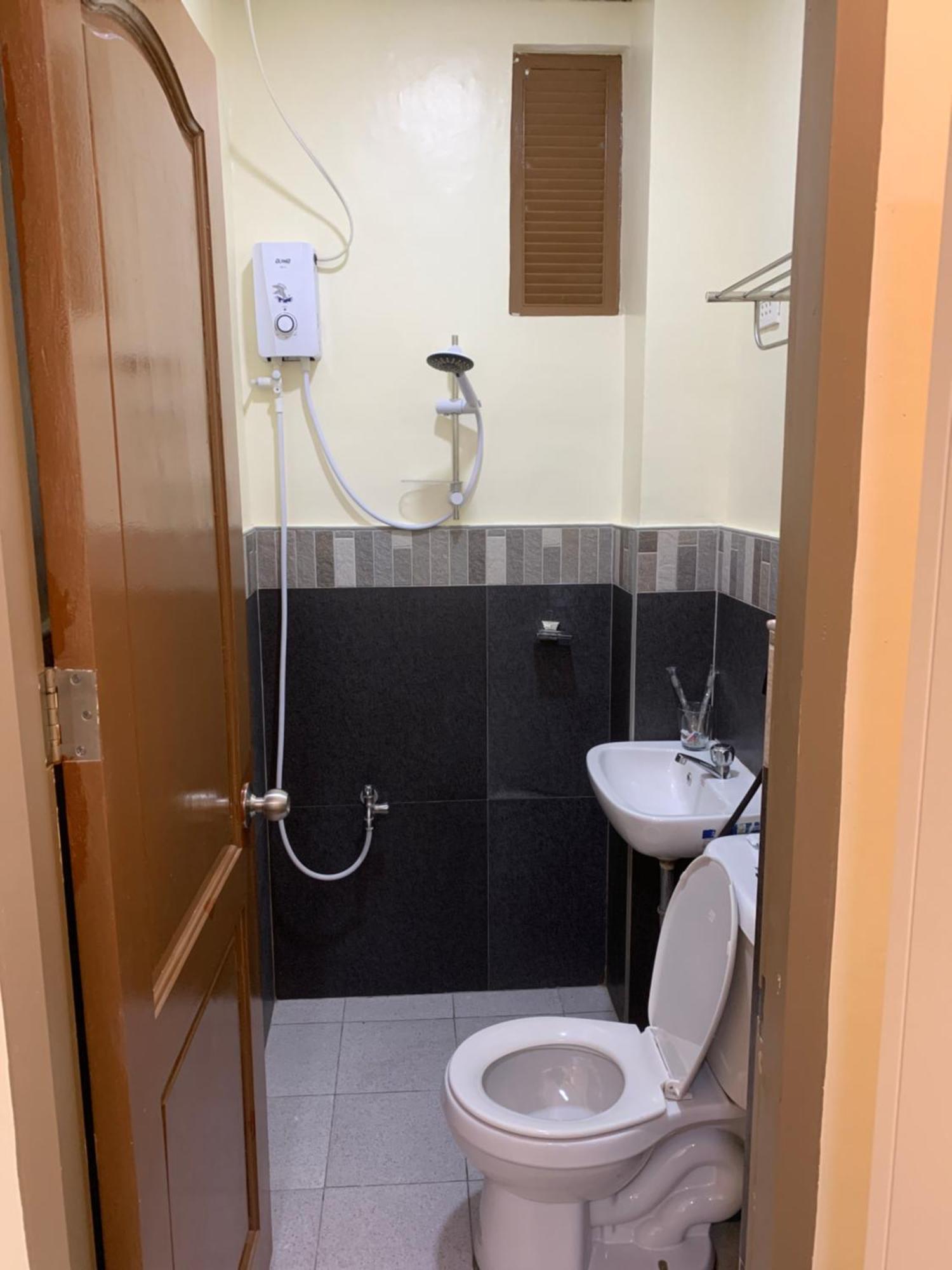 Zl Travelers Inn Batuan Bagian luar foto