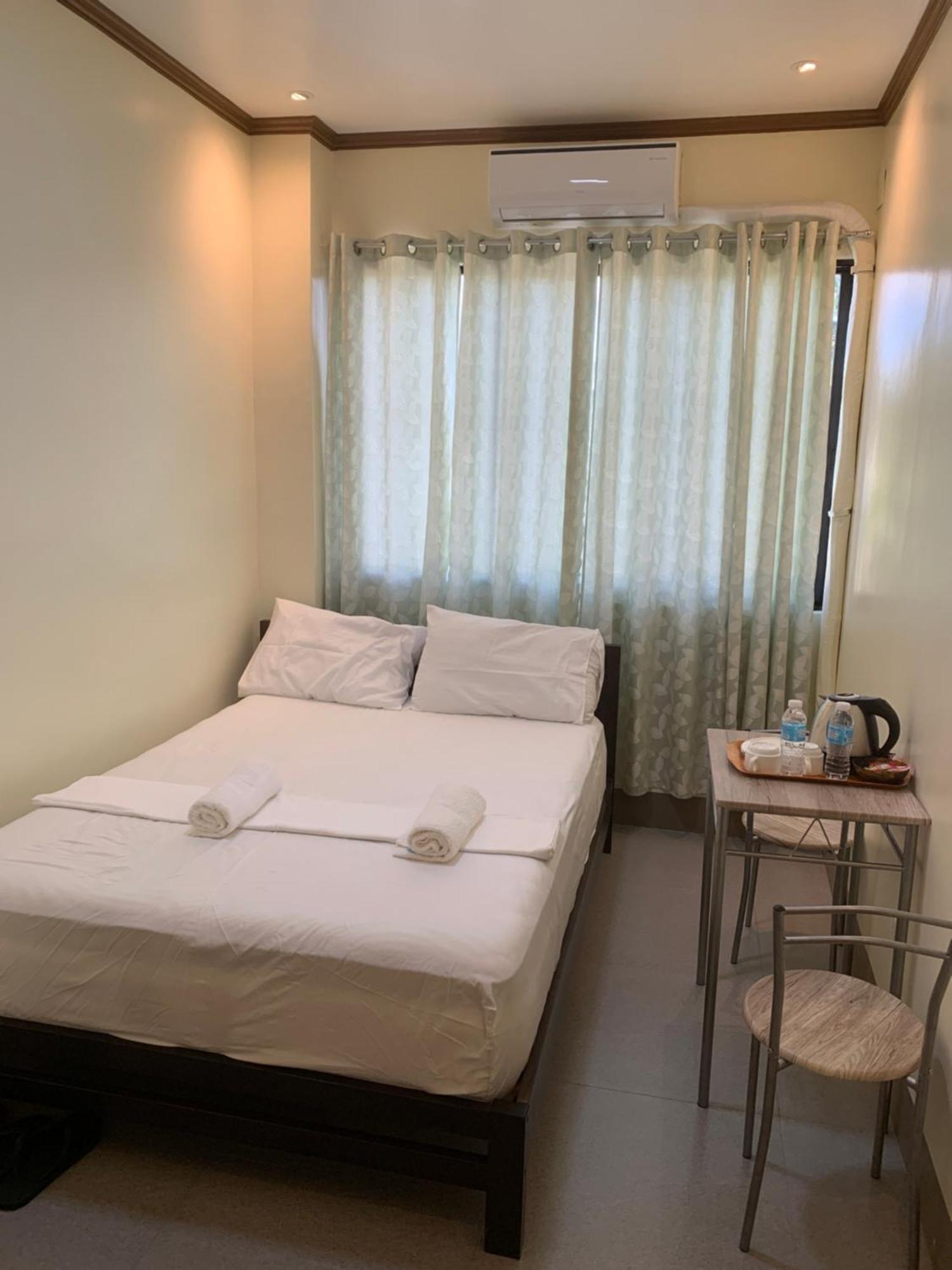 Zl Travelers Inn Batuan Bagian luar foto
