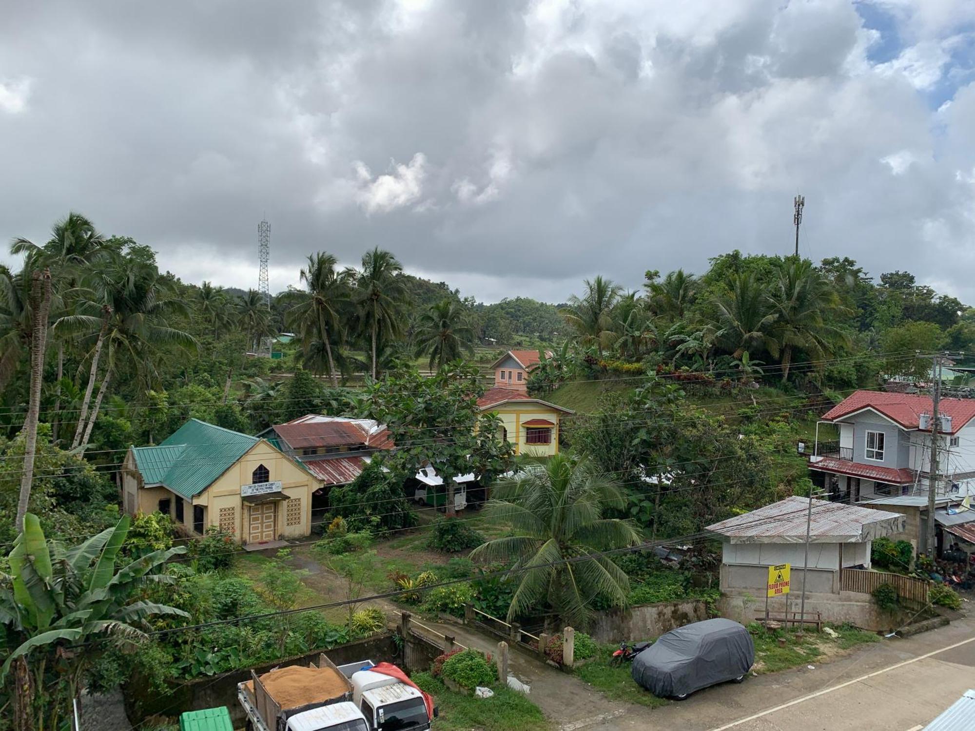 Zl Travelers Inn Batuan Bagian luar foto